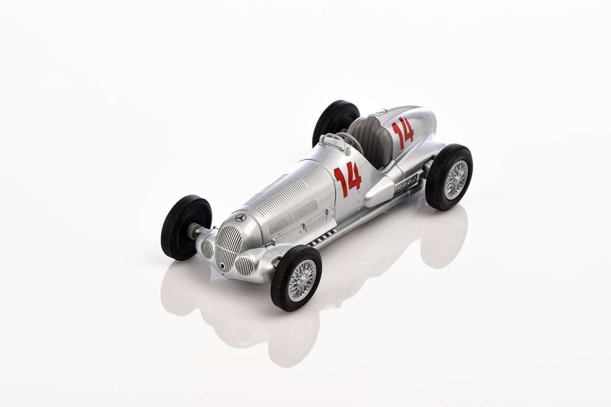 Mercedes-Benz W 125 Racing Car, 1937, 1:38 - B66058163 | Mercedes-Benz  Classic Store